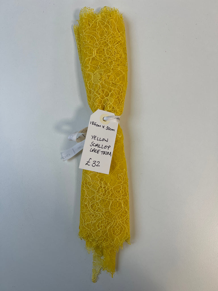 Yellow Scallop Lace Trim Remnant