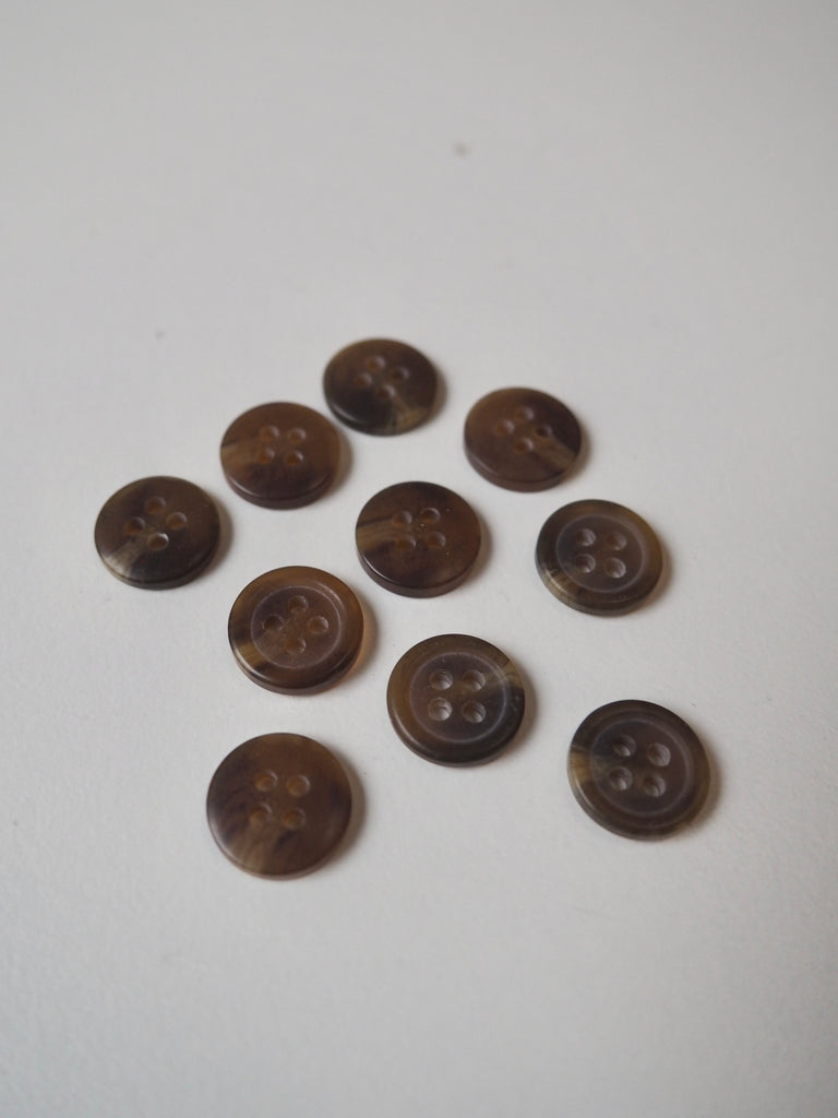 Faux-Horn Buttons 12mm/18L