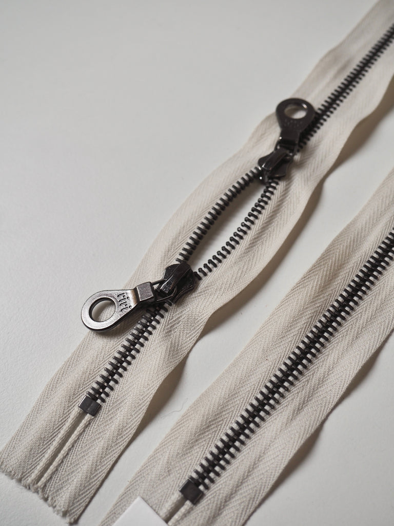Riri 62cm/24.5inch Ecru Double Pull Closed Ended Metal Teeth Zips
