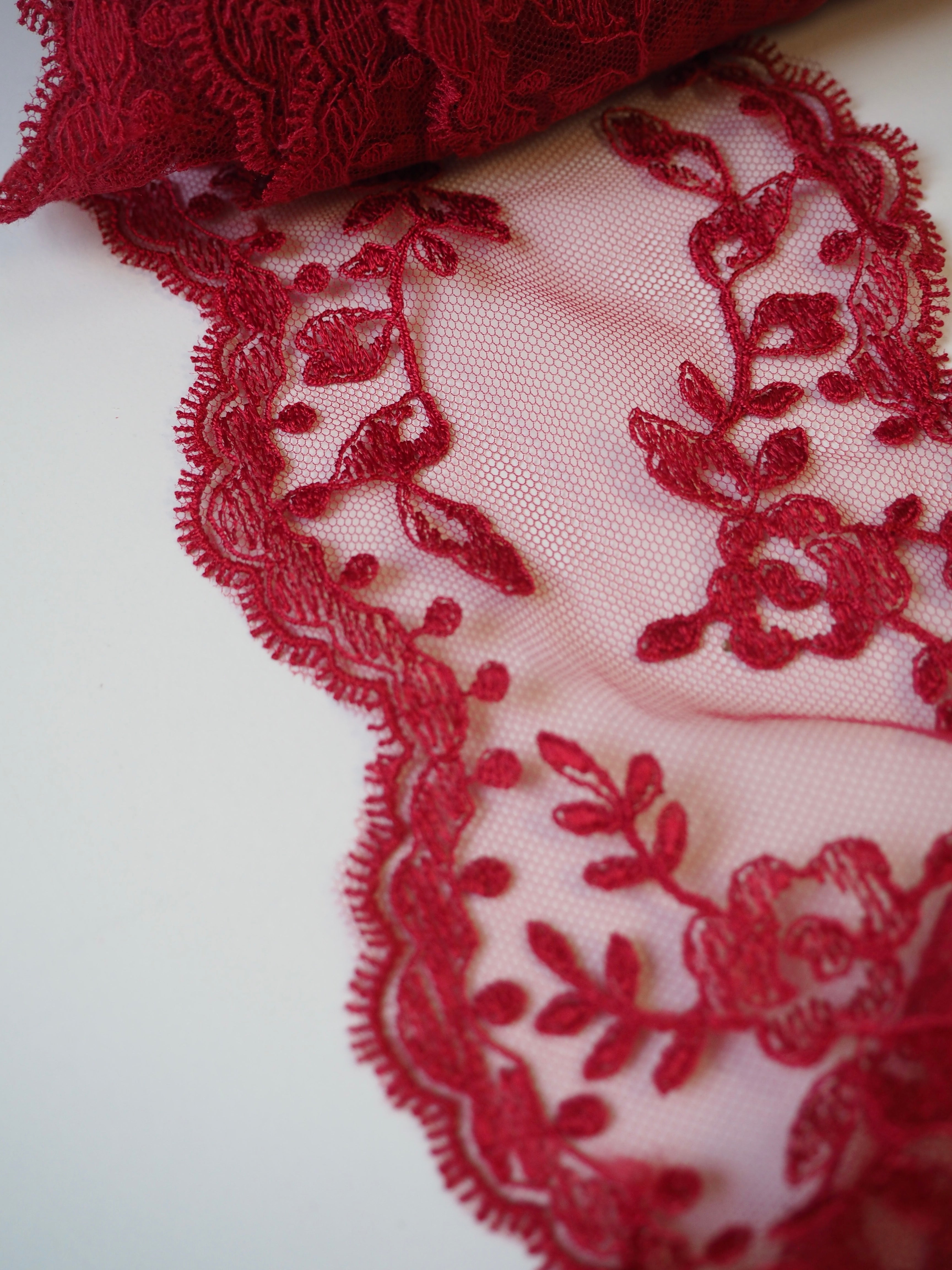 Red Bloom Scallop Lace Trim 9.5cm – The New Craft House