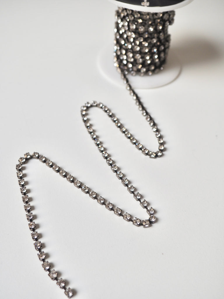 Clear Crystal Gunmetal Cup Chain 4mm