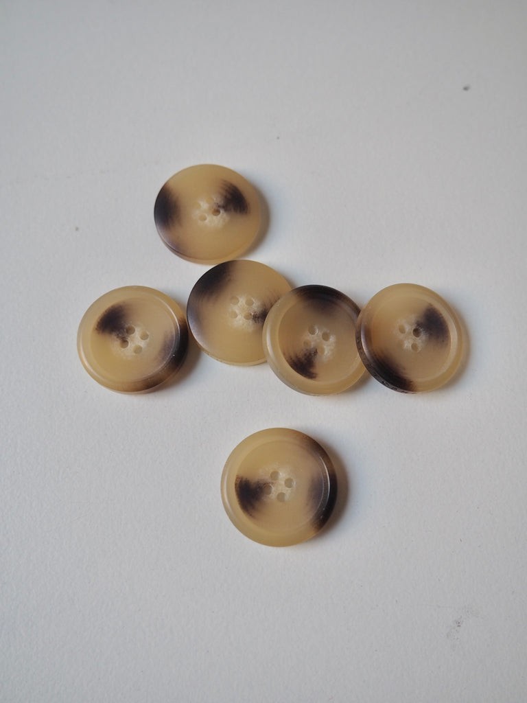 Branded Light Faux Horn Buttons 20mm