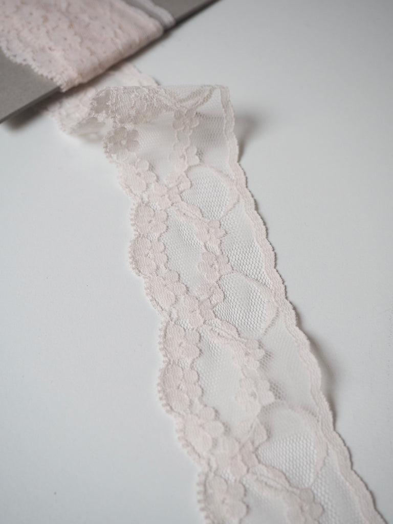 Blush Trailing Flower Scallop Lace Trim 5cm