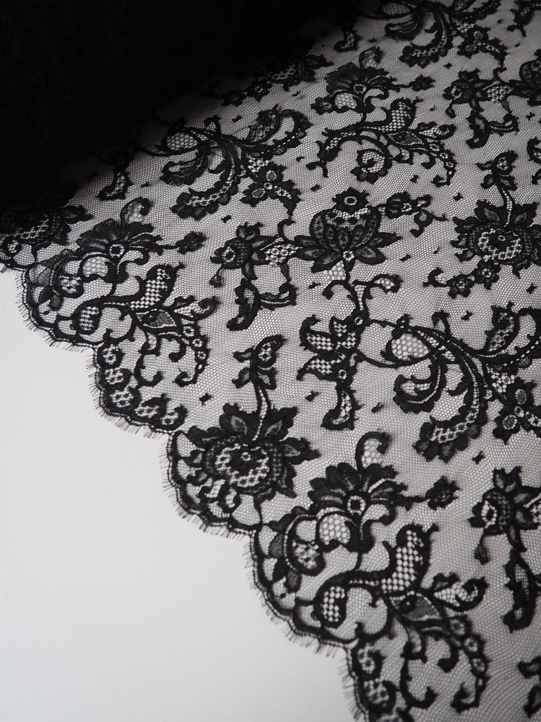 Black Scalloped Chantilly Lace