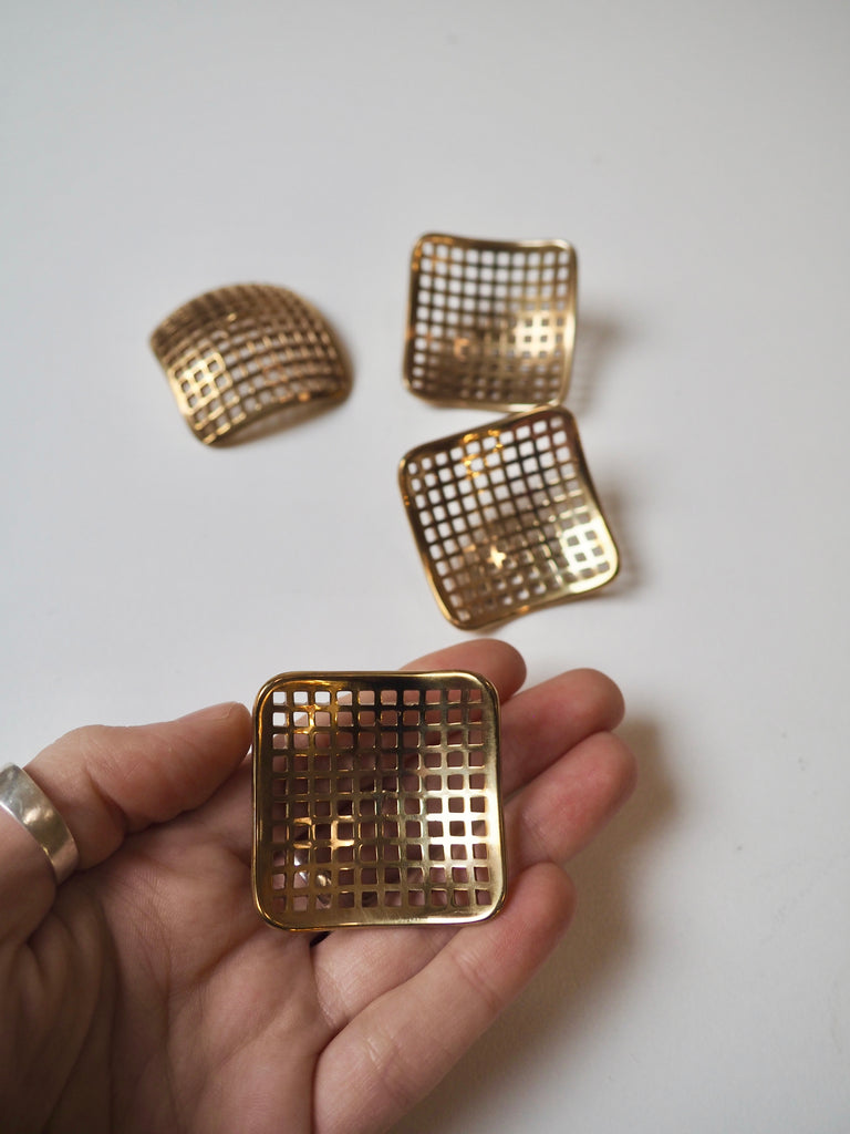 Gold Basketweave Shank Buttons 40mm/62L