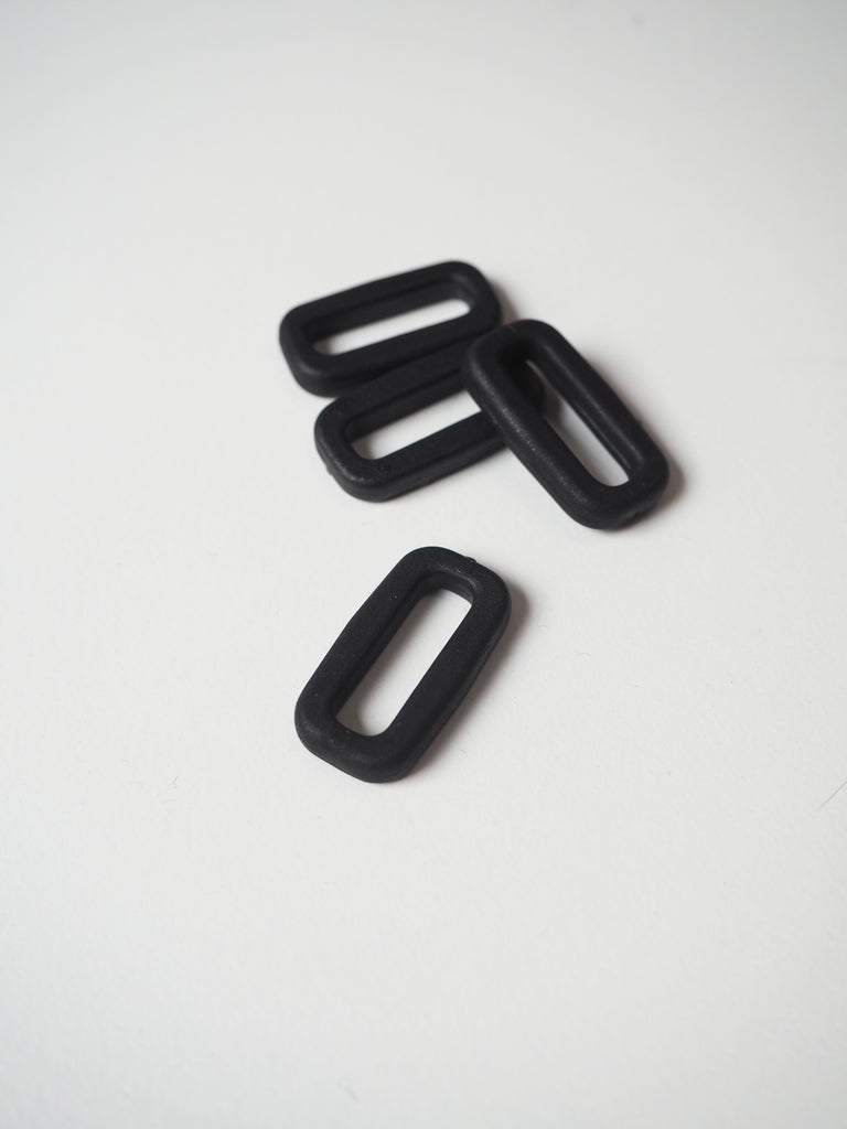 Black Square Ring 20mm