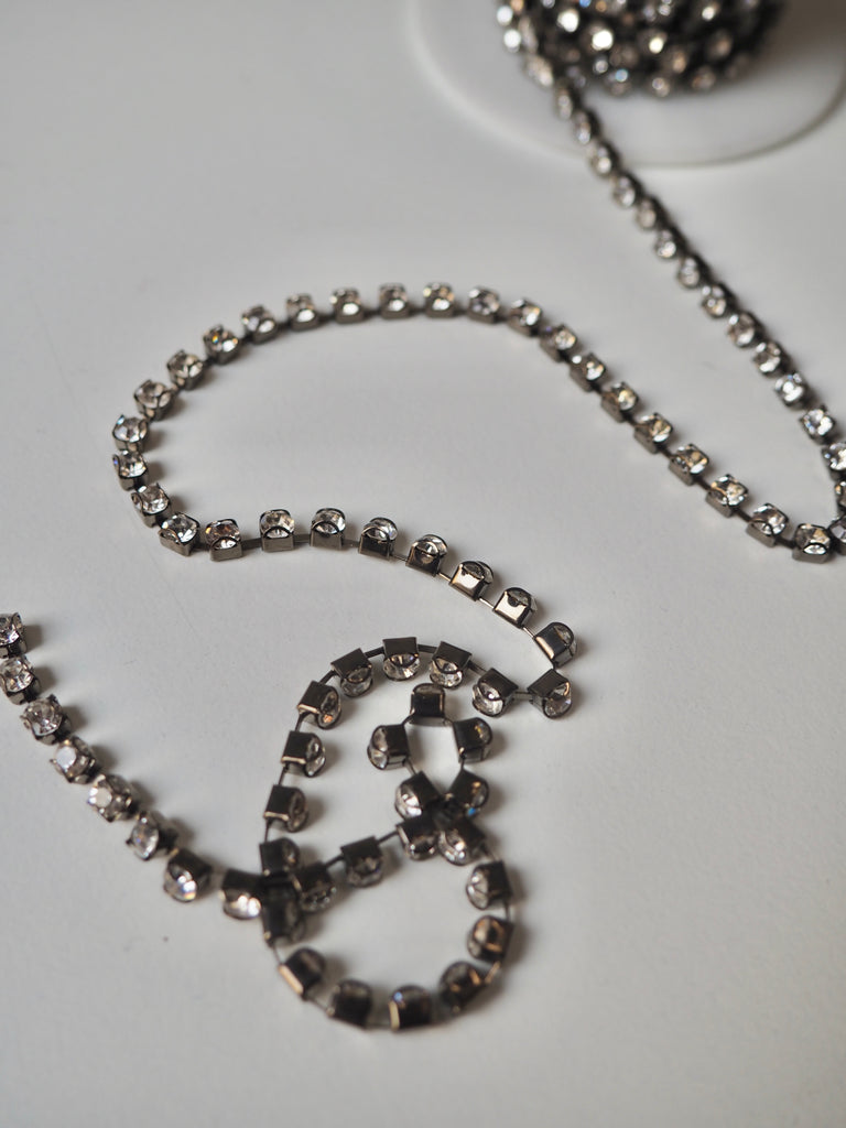 Clear Crystal Gunmetal Cup Chain 4mm