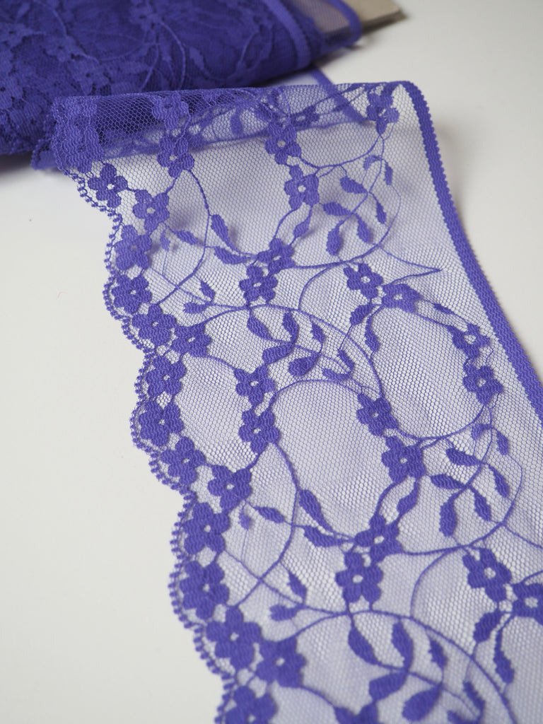 Violet Trailing Flower Scallop Lace Trim 10cm