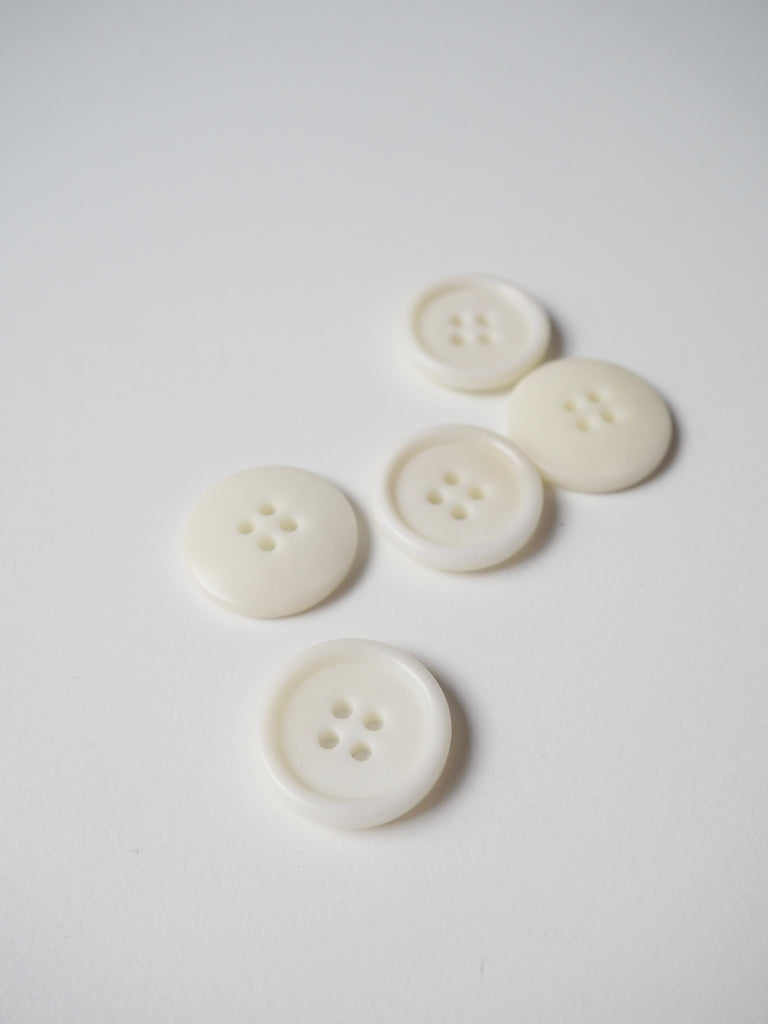 Cream Rimmed Corozo Buttons 20mm/32L