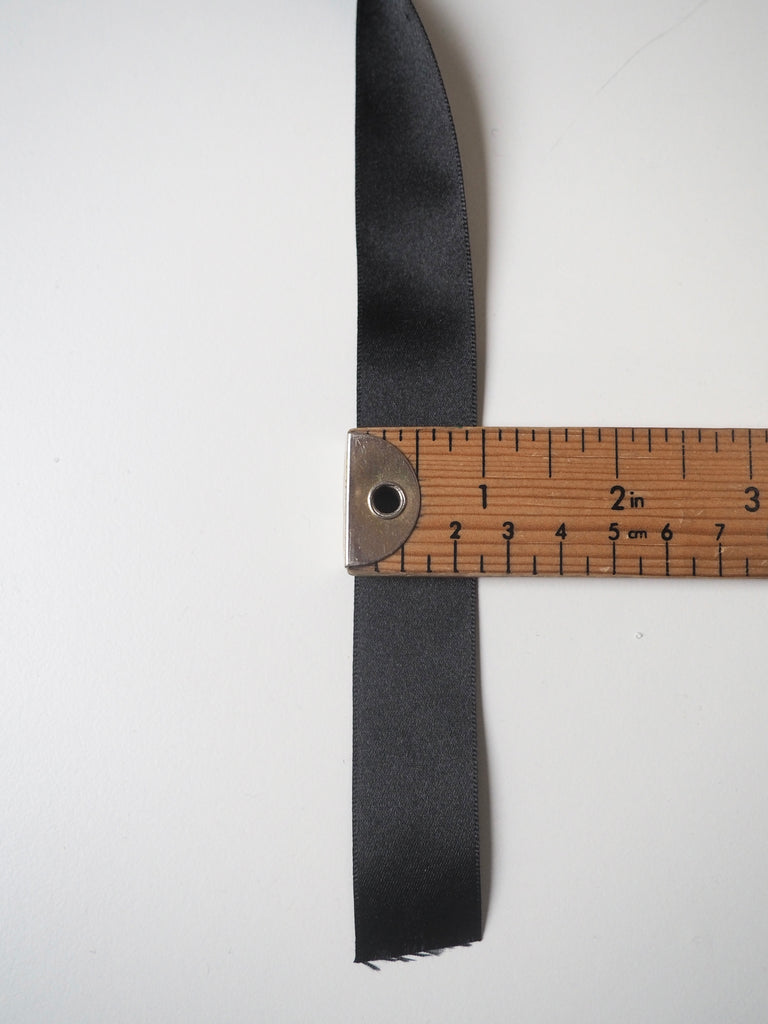 Berisfords Black Double Faced Satin Ribbon 25mm