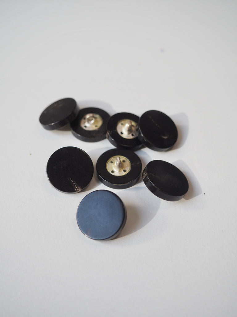 Dark Brown Horn Shank Button 15mm/24L