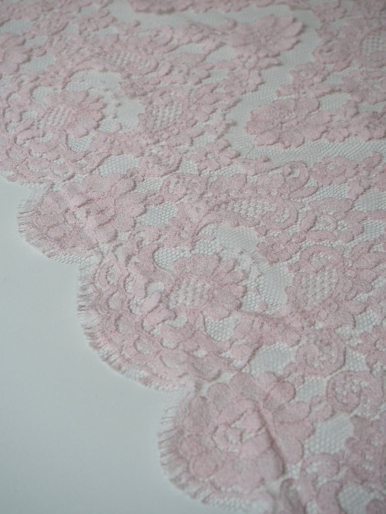 Pale Pink Wave Scallop Lace Trim 29cm