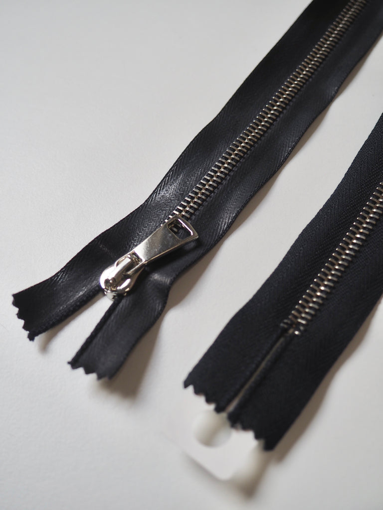 Raccagni 48cm/19inch Midnight Plastic Coated Zips