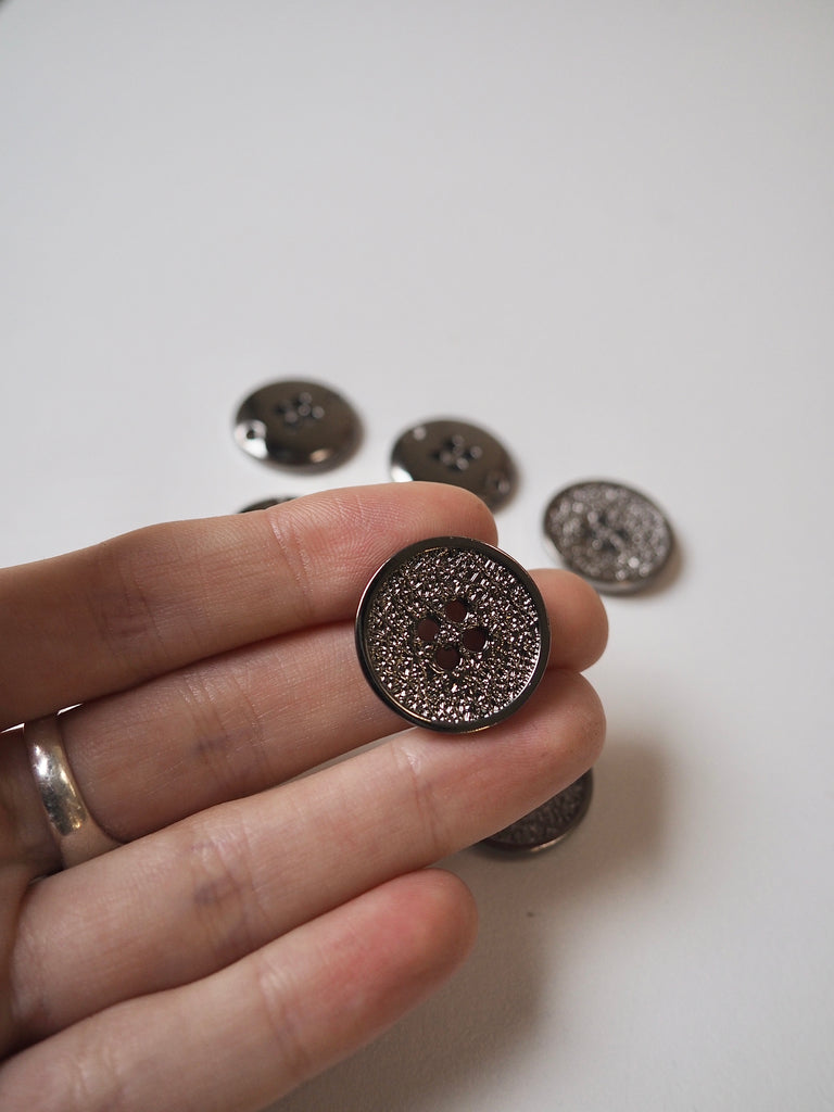 Gunmetal Textured Plastic Buttons 21mm/34L