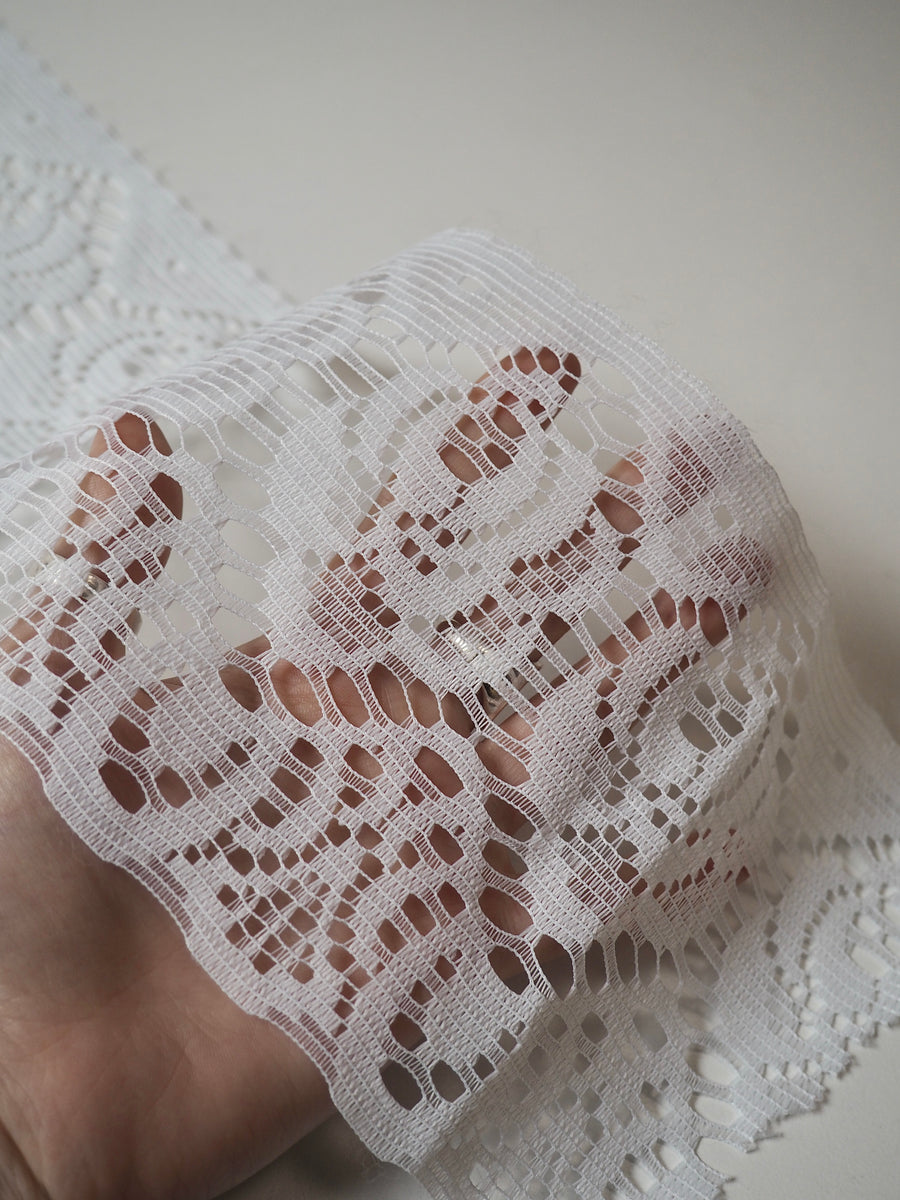 White Rose Filet Effect Lace Trim 13cm – The New Craft House