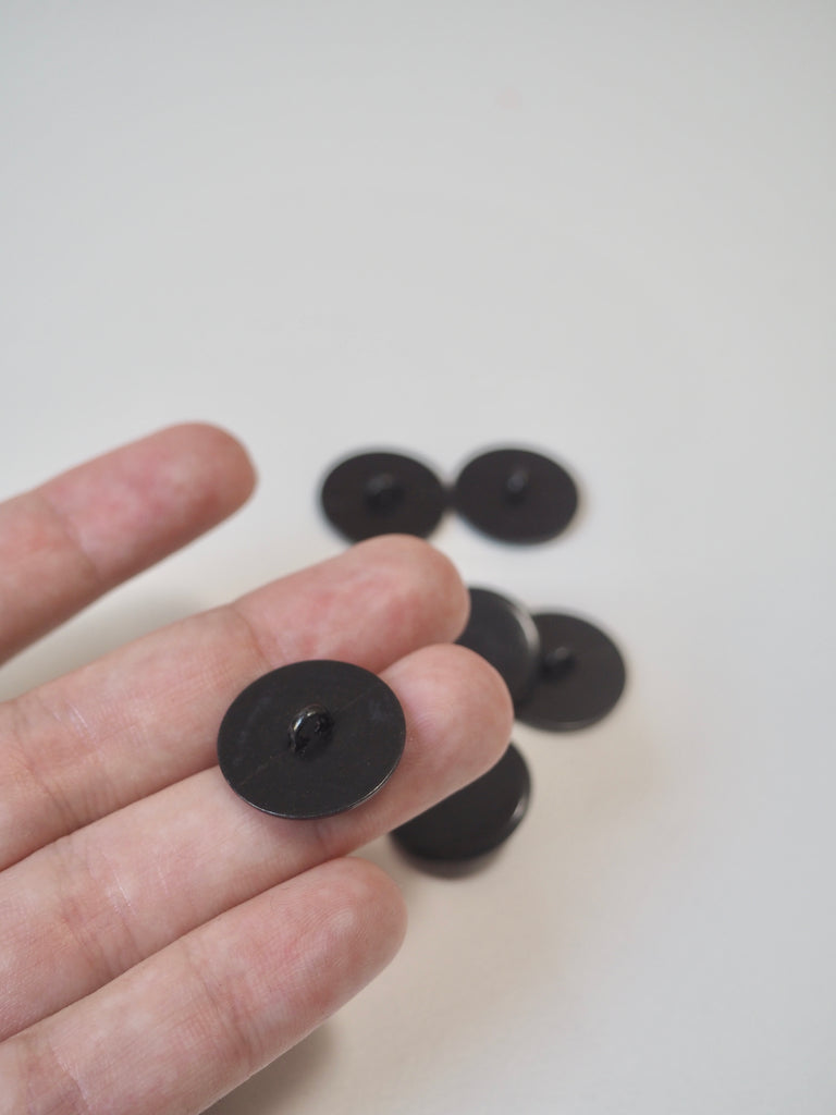 Black Metal Shank Buttons 20mm/32L