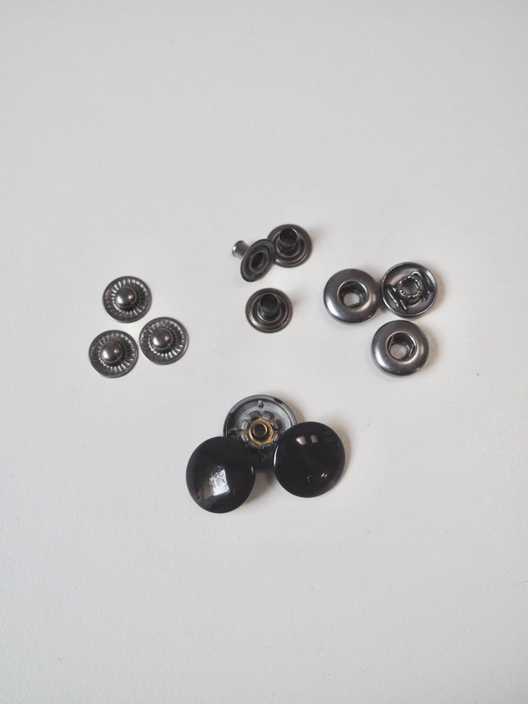 Shiny Black Press Studs 15mm/24L