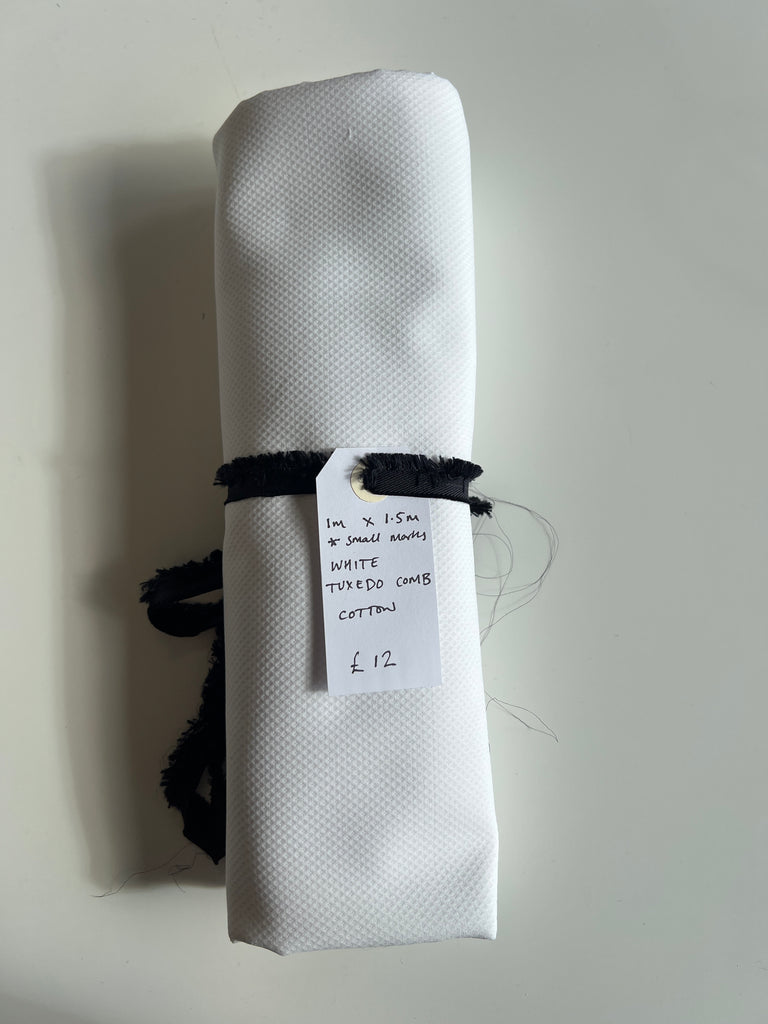 White Tuxedo Comb Cotton Remnant