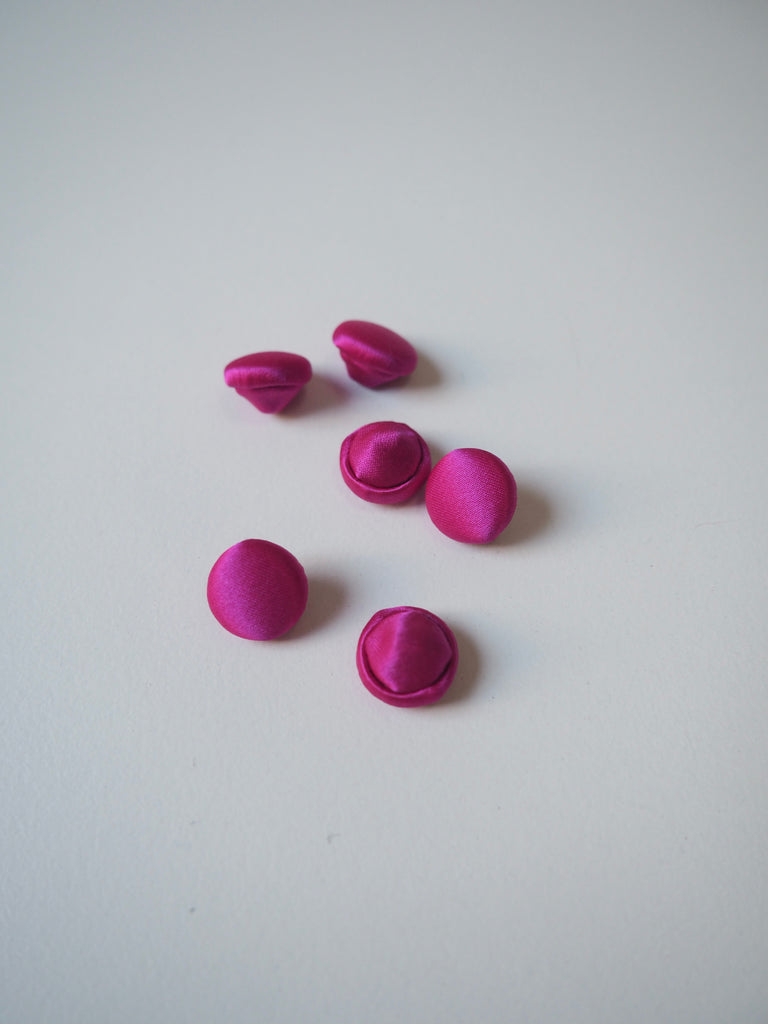 Magenta Silk Satin Fabric Covered Buttons 12mm