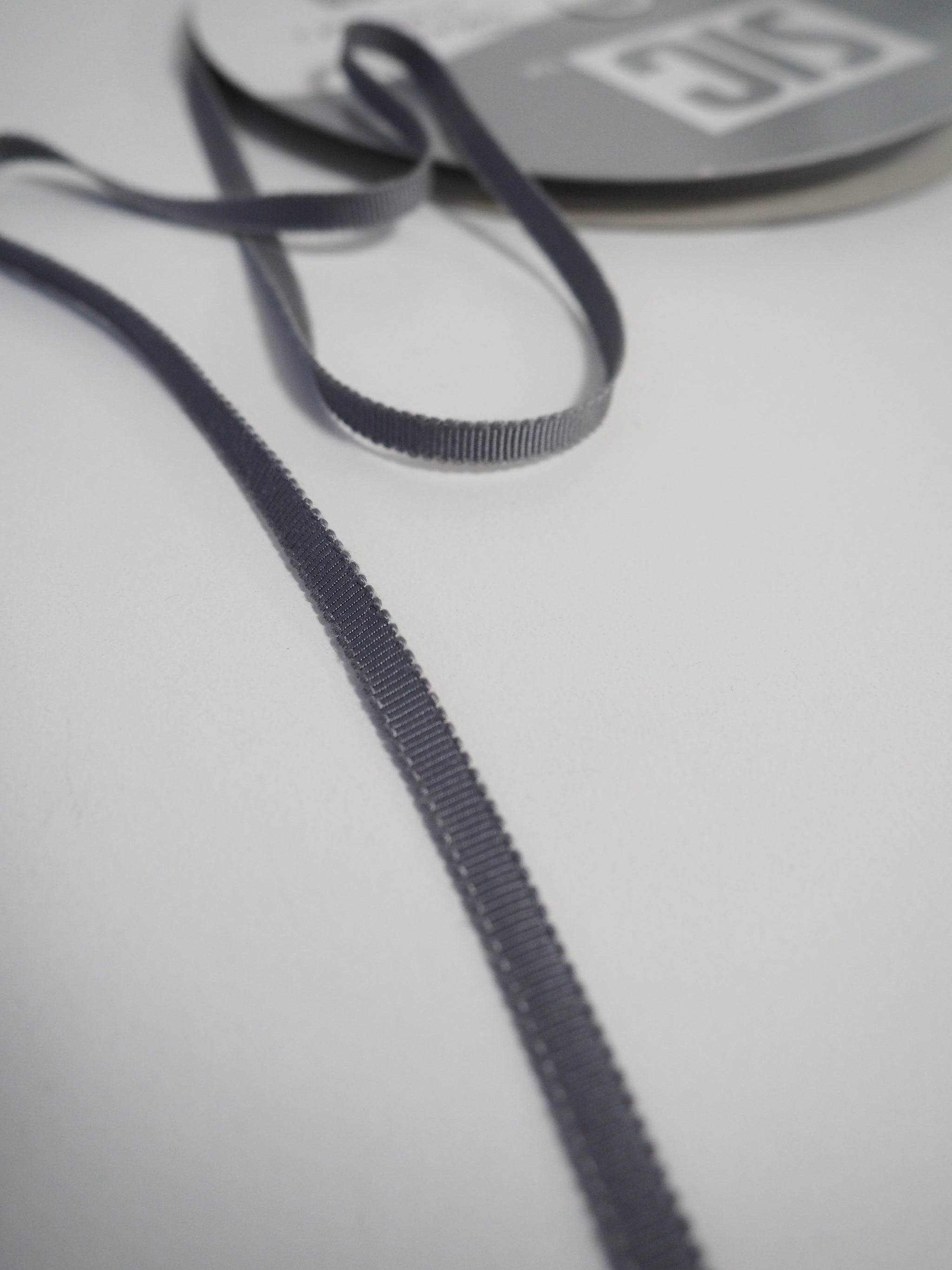 F8B94CB4-6AAC-4D2D-B202-