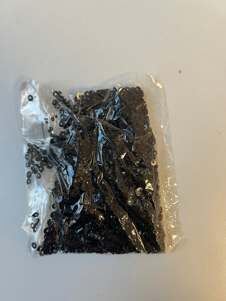 Black Sequins + Beads 28g