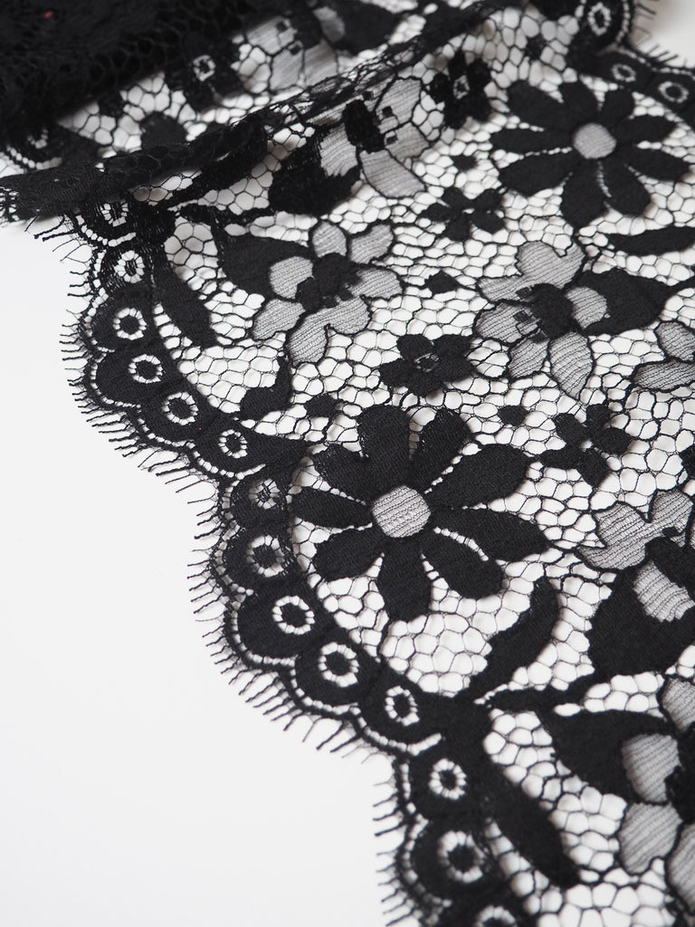 Black Daisy Scalloped Lace Trim 21cm