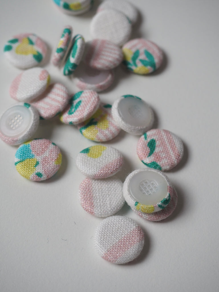 Picnic Floral Fabric Covered Buttons 15mm