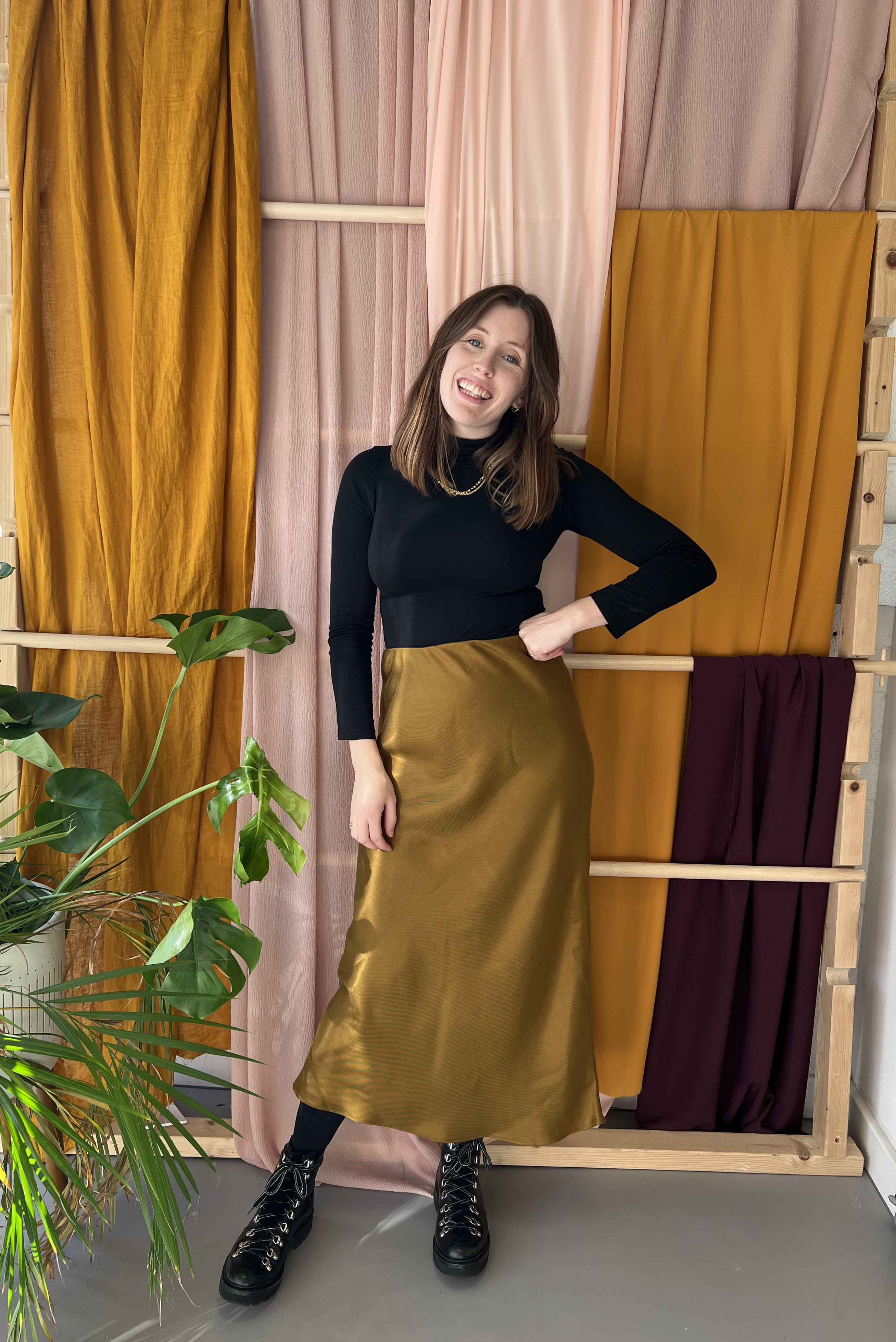 Bias cut sales skirt body shape