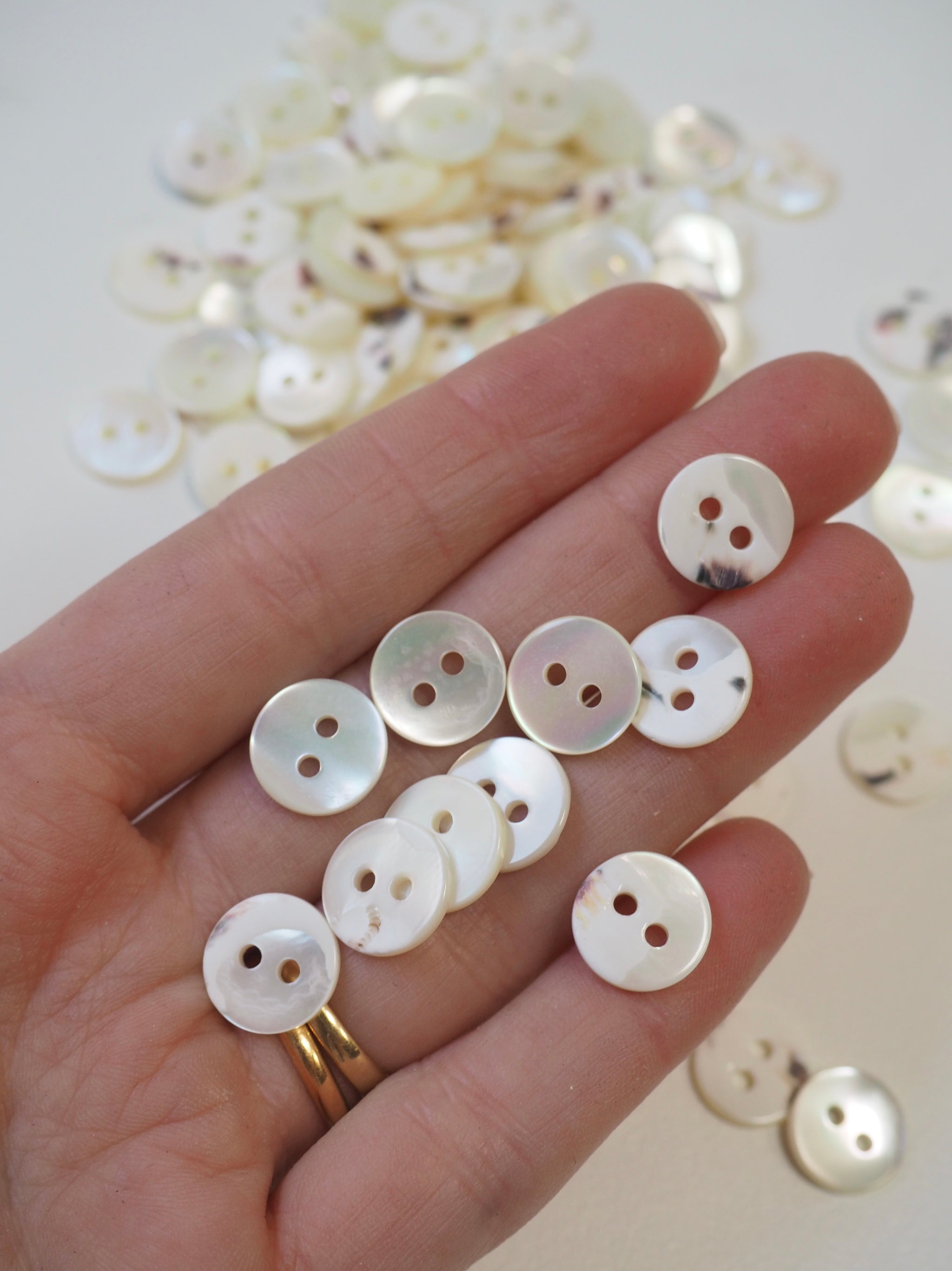 Shank Buttons Natural Shell Button 2 Hole Shell Round Sewing Buttons 10 ...