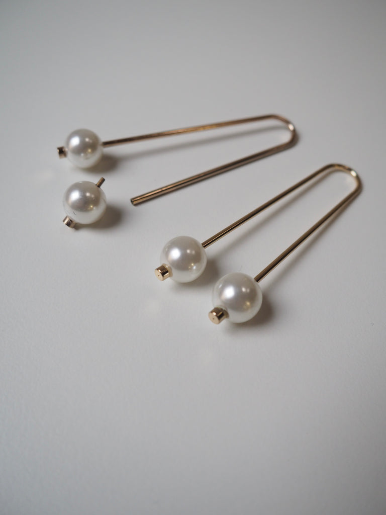 Pearl and Gold Slide Pin