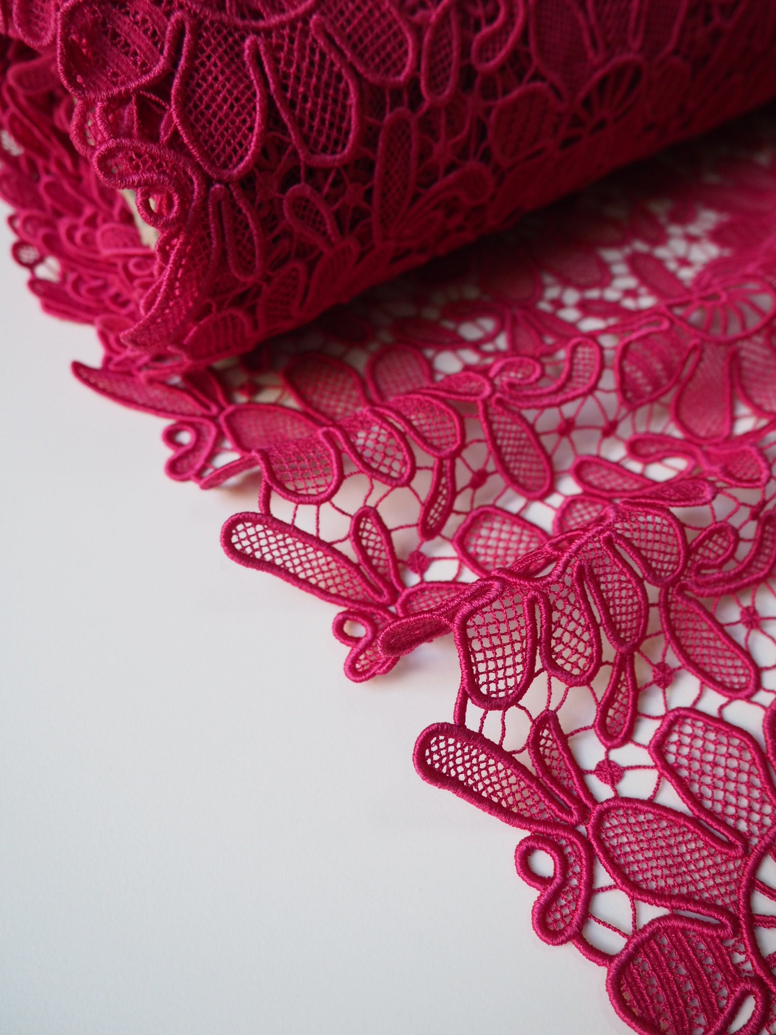 Fuchsia Daisy Satin Guipure Lace – The New Craft House
