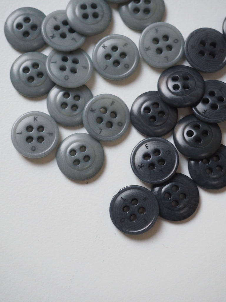 FOLK Engraved Rimmed Corozo Buttons 13mm/20L