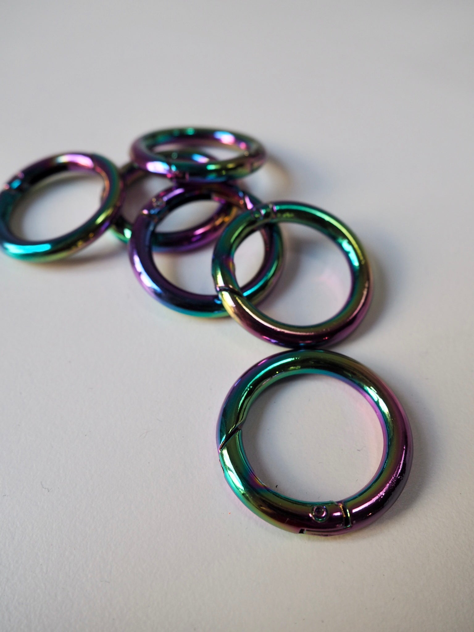 Rainbow Multichrome Metal Key Ring 3.5cm – The New Craft House