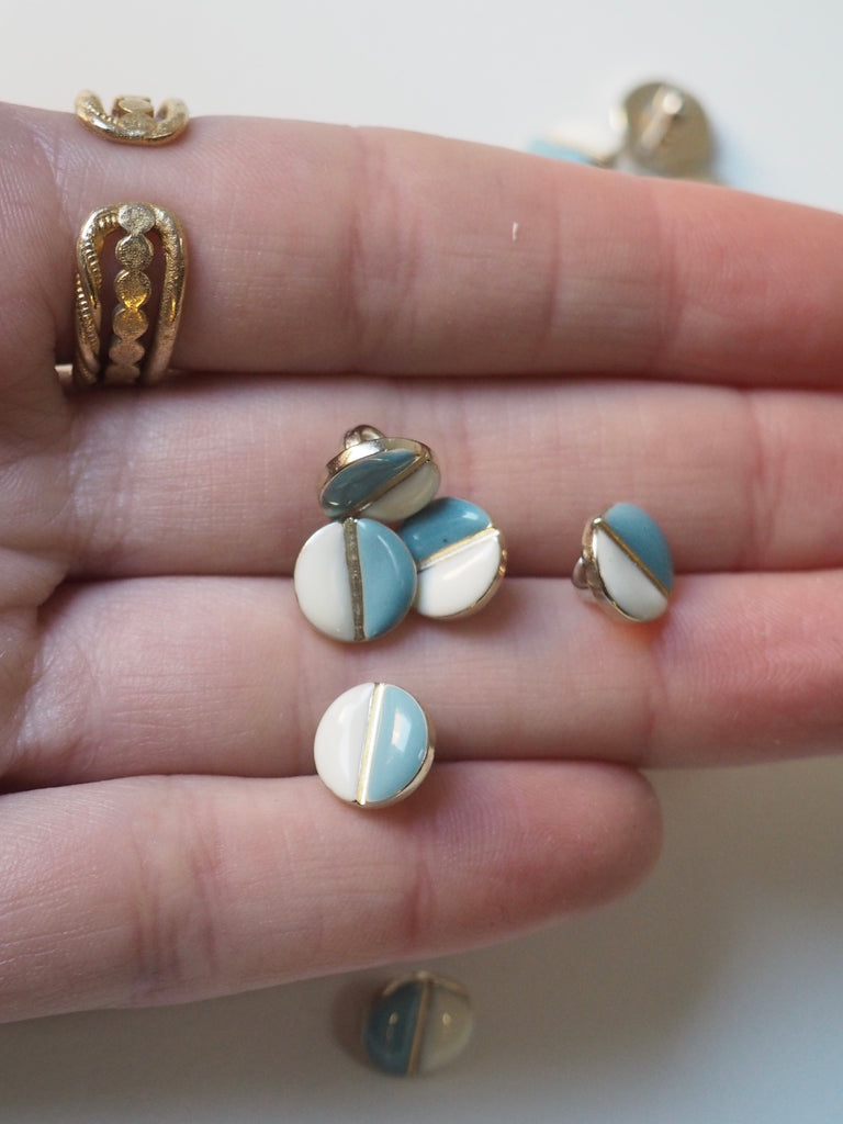 21mm Gold Shank Button Filled with Cream Enamel - Totally Buttons